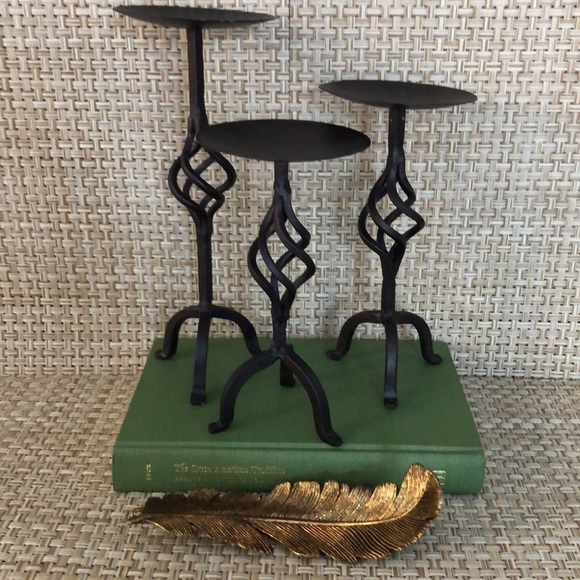 Set Of Three Vintage Graduated Sizes Twisted Metal Pillar Candle Holders - Picture 2 of 15